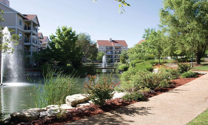 Table Rock Complejo | 3BD Deluxe/Branson - w/Pools, BBQ, Game Room, Gym!