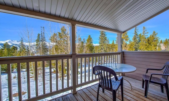 Baldy Mountain Casa | 3BD on FREE Bus Route, Min to Slopes & Downtown!