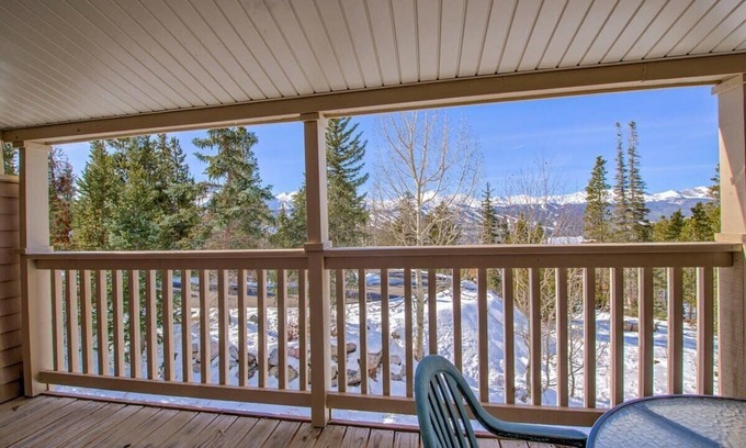 Baldy Mountain Casa | 3BD w/Private Sauna Steps from Bus Stop!