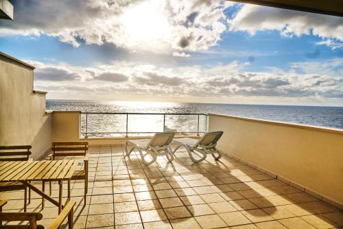 Poris de Abona Apartamento | 3BDR + 2BATH OCEAN VIEW APARTMENT
