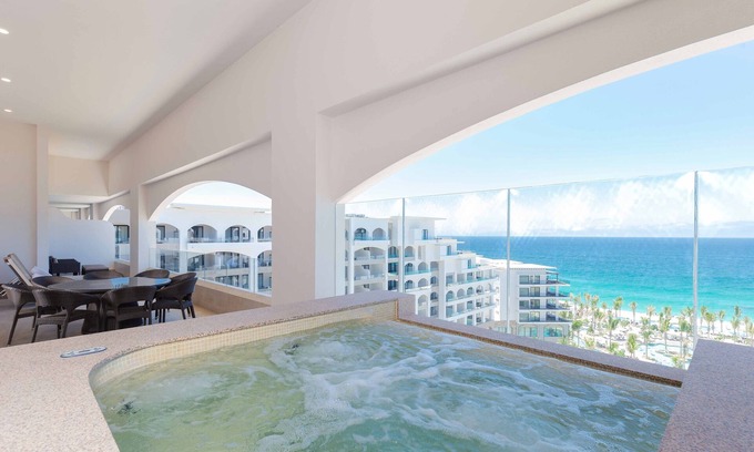 San José del Cabo Complejo | 3BDR Condo