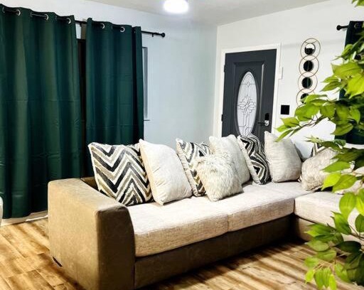 Pine Hills Casa | 3bdrm home near Orlando Fairground, Downtown & Universal