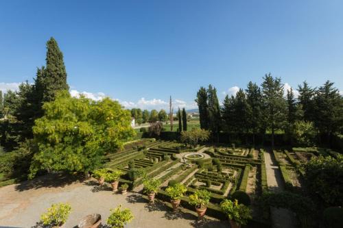 Oltrarno Apartamento | 3bdrm luxury Apartment in Tuscan Villa,Private Estate, shared Swimmingpool