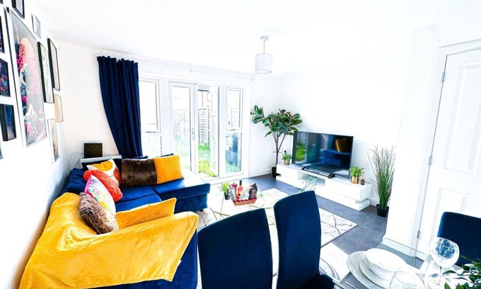 Bordesley Casa | 3Bed House For Contractors/Large Group Sleep upto9