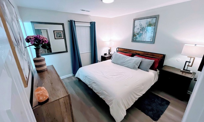 Columbia Casa | 3BR/1.5BA Cozy, Affordable Retreat in Columbia, 10-min from Mizzou