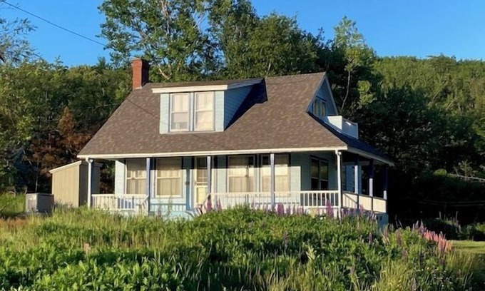 Round Pond Cabaña | 3BR, 1 BA Ocean View Long Cove Point Gem!