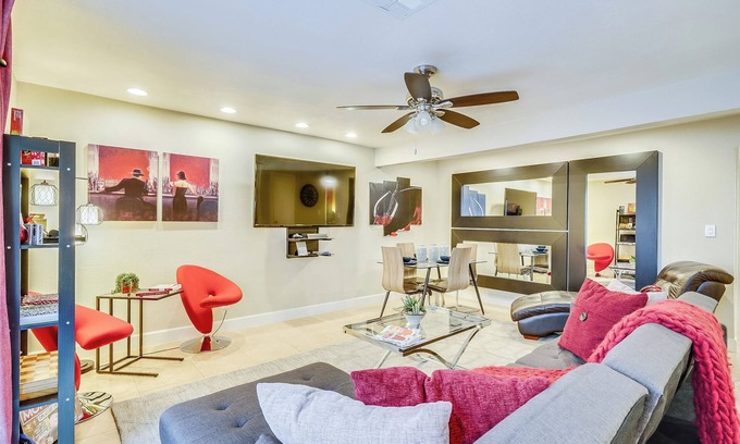 Scottsdale Highlands Casa | 3BR/2 Bath w/Pool & Hot Tub- Scottsdale Entertainment District