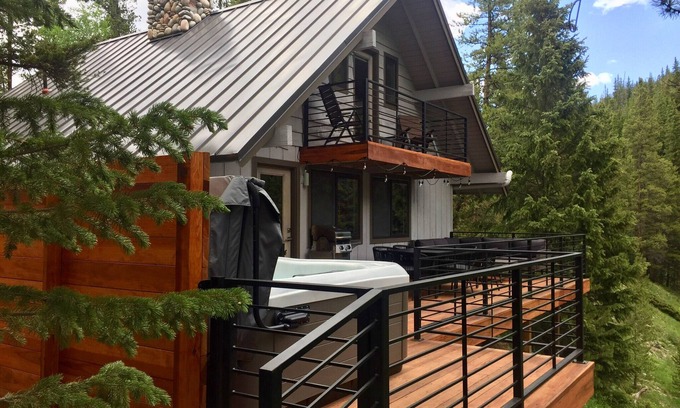 Blue River Casa | 3Br 2Ba cabaña de montaña moderna en el río azul