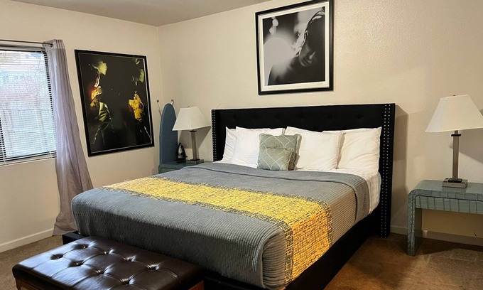 Crosstown Casa | 3BR 2BA near Zoo, Downtown and Beale Street