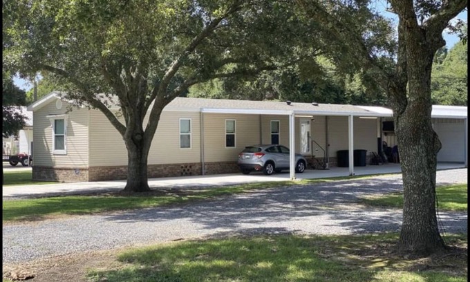 Gonzales Casa | 3BR/2BA premium home on quiet street