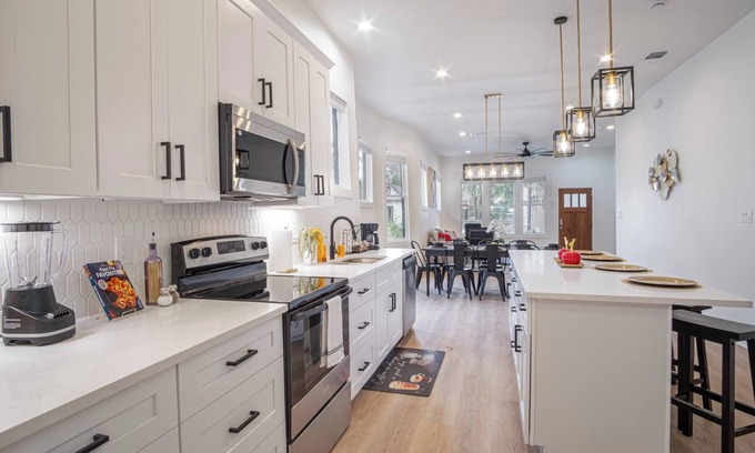 Eastside Promise Neighborhood Apartamento | 3br/3ba Urban Escape Just Minutes From Downtown!