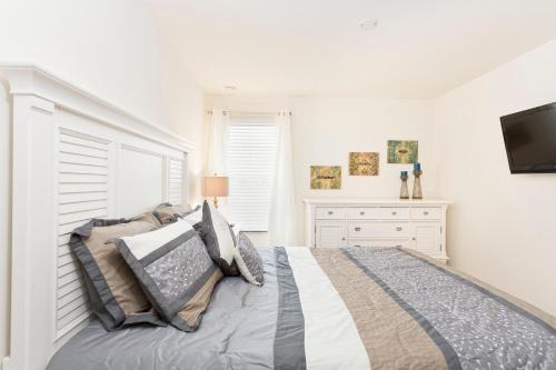 Bellavida Casa | 3Br 3Bath Townhome BBQ Pool 15min Disney 1291ft