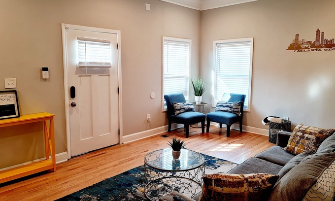 West End Casa | 3BR/4BA w/ Great place for having fun in the middle of the city!!!!