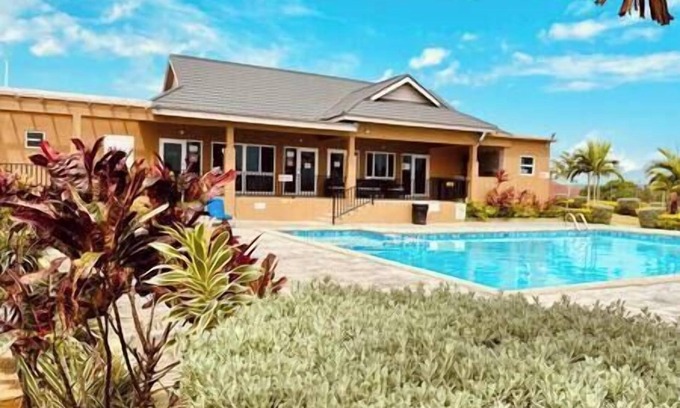 Falmouth Complejo | 3BR All-Inclusive*$89PP*Beach*pool*shuttle*gated