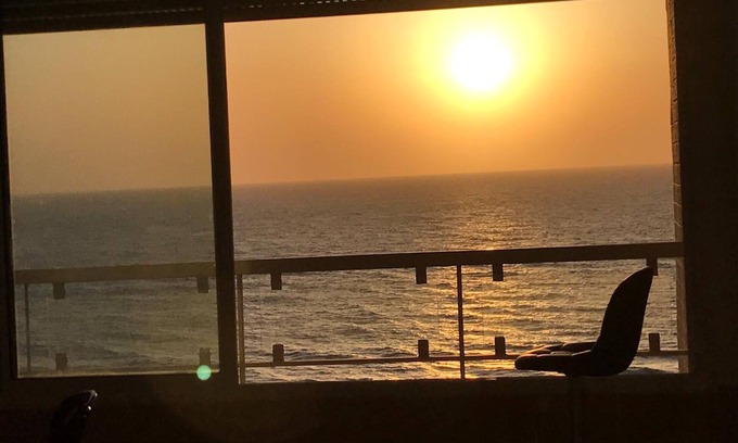 Bat Yam Apartamento | 3BR Apt Beach View Best Loc Bat-Yam