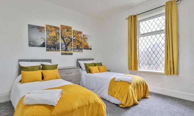 Rotherham Casa | 3BR Contractor House Great Location Psalters Lane