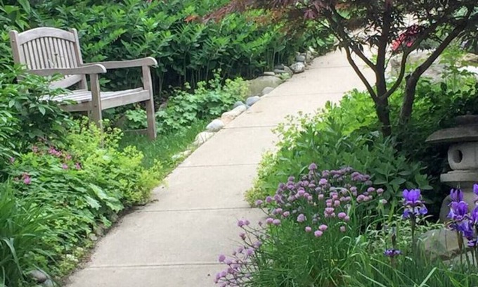 Munjoy Hill Cabaña | 3BR Cottage Parking A Peaceful Oasis on Munjoy Hill