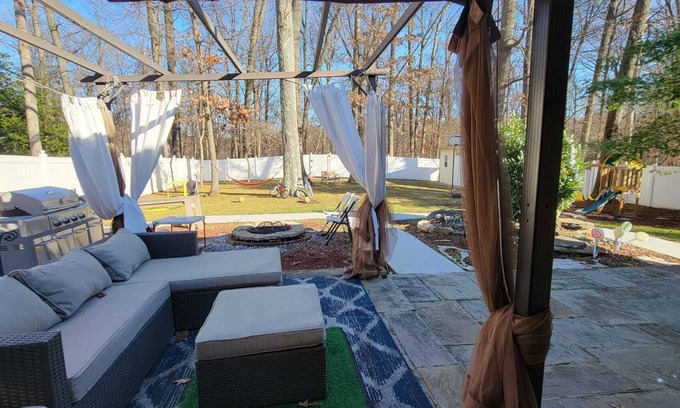 Kemp Mill Cabaña | 3BR Cozy, Private and Spacious Family House with plenty of Amenities.