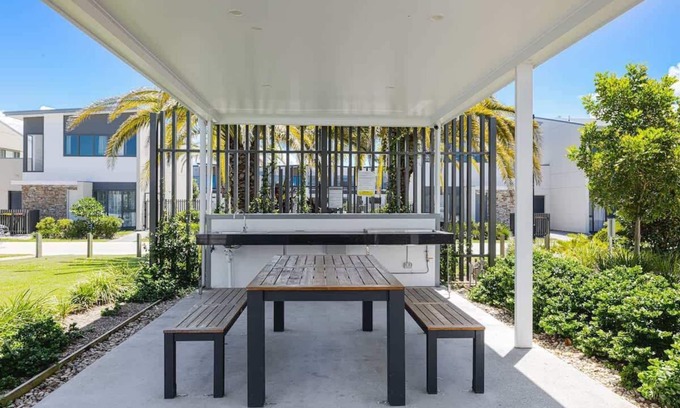 Gold Coast Casa | 3BR Cozy Retreat in Hope Island, Family-frendly