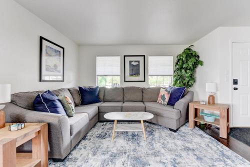 Austin Casa | 3BR family home with backyard