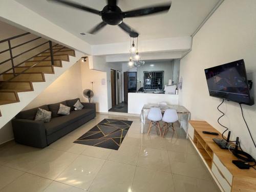 Batu Pahat Casa | 3BR House near Toll Yong peng