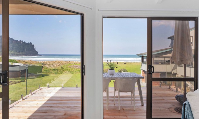Whangamata Casa | 3BR Luxury Beach Home with BBQ