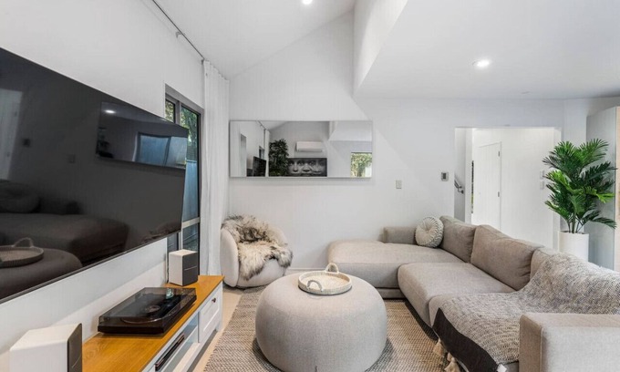 Glendowie Casa | 3BR Modern Elegance Near Beaches