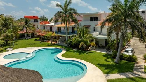 Zona Hotelera Casa | 3BR Modern House w/Pool and Great Location!