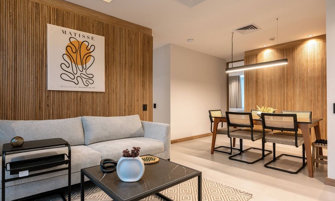 San Diego Apartamento | 3BR Penthouse with Jacuzzi & A/C in El Poblado