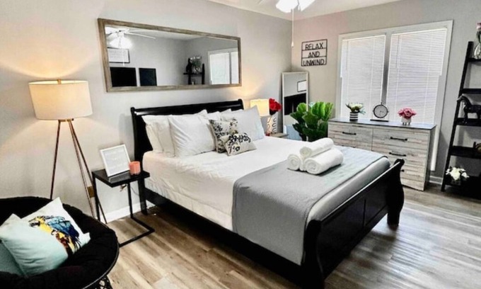 Huntcliff Casa | 3BR Polo Styled Retreat