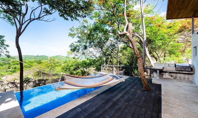 Villarreal Casa | 3BR Private House Tamarindo Airport (sunrise view)