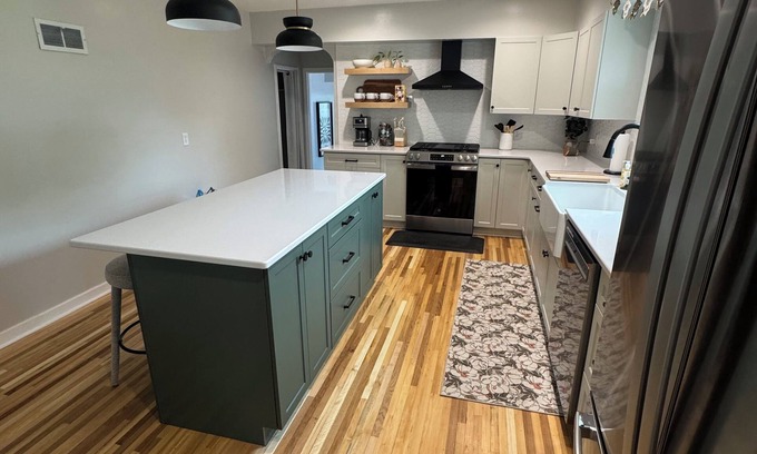 La Crosse Casa | 3BR Ranch / Near Hospitals, Universities, Bluff, River, Coffee Shop, & More!
