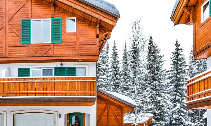 Sun Peaks Chalet De Esquí | 3BR Ski InOut HotTub In Village