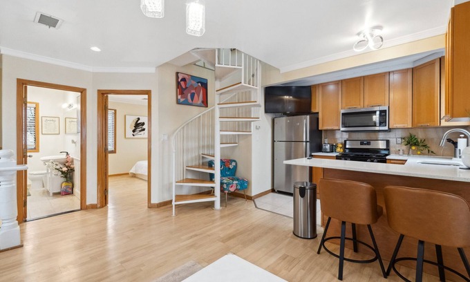 Ampere Casa | 3BR Spiral staircase Loft
