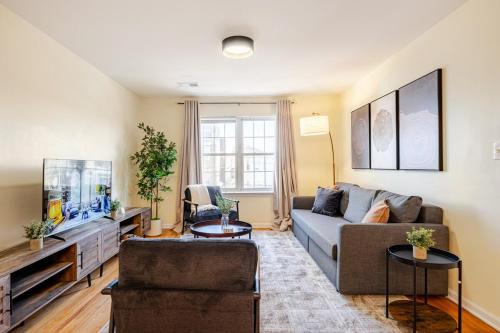 Elizabeth Apartamento | 3BR Stay for Crews & Families