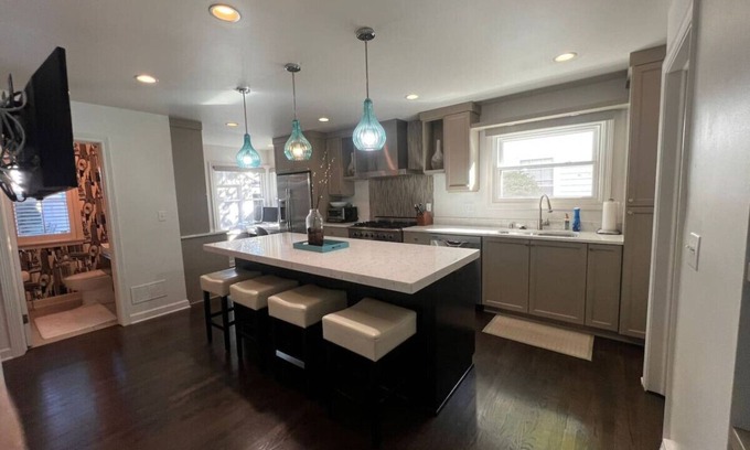 Whitefish Bay Casa | 3BR Whitefish Bay Wonder!