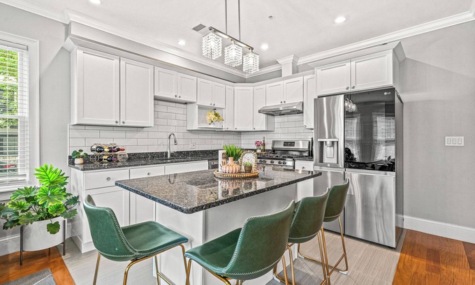 Dorchester Apartamento | 3BR2BA Retreat - 2min to Savin Hill Station