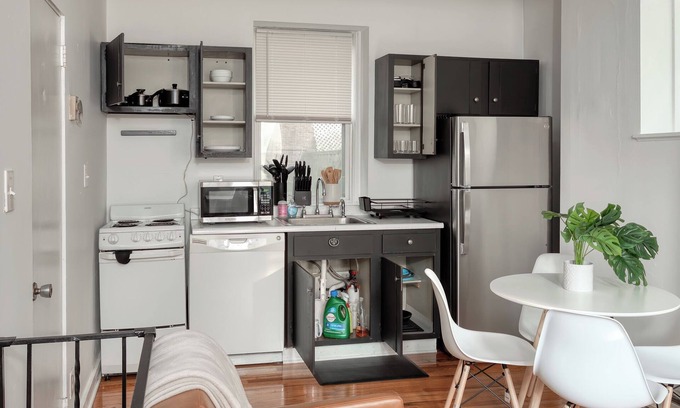 Shadyside Apartamento | 3min>Carnegie Mellon University:UPMC Shadyside:3min>CMU:Full Kitchen