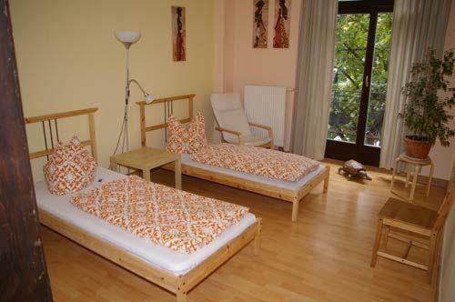 Loebtau Apartamento | 3R-Fewo-bis-8-Personen-zentral-T8