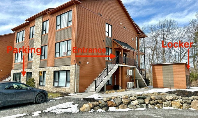 Bromont Condominio | 3rd Floor New Construction - Prime Location with Ski Shuttle Bus on Site