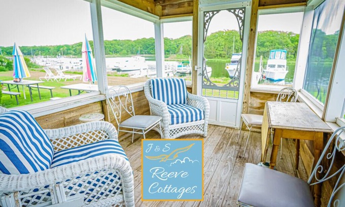 Aquebogue Cabaña | Premier Waterfront Cottage 3