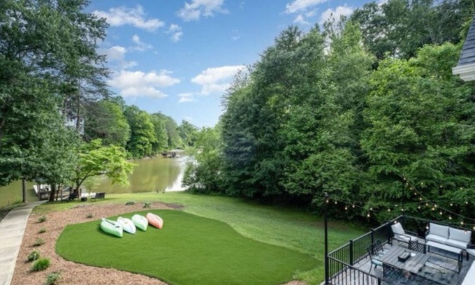 Sherrills Ford Casa | "3X THE FUN" at Lytton's Hideaway! Pet friendly! Sleeps up to 14! Boat Rental!