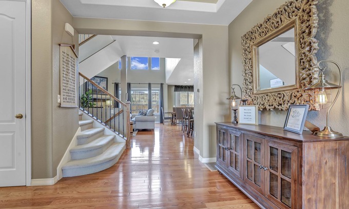 Arvada Casa | POOL!! 4,000 sqft Cozy Mtn Home! Huge Game Room! Family Friendly Pool Table