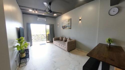 Si Rusa Apartamento | 4-10 pax Door step to swimming pool & beach walk
