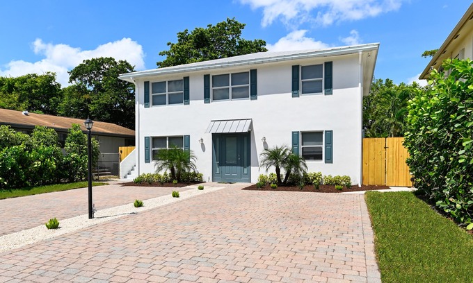 Delray Beach Casa | 4/2 + 4/2 duplex with heated pool two blocks Atlantic Ave