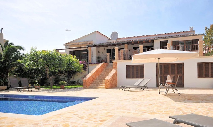 Palmanova Villa | Villa de 4/5 dormitorios, 2/3 baños con vistas al mar y piscina. ETV / 4666