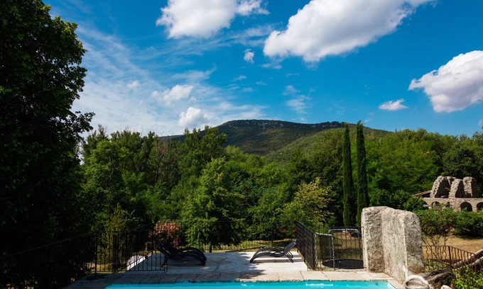 Sauve Casa | 4-5 pers (115 m² ) 2 bedrooms, 2 bathrooms, 2 WC large living room open kitchen