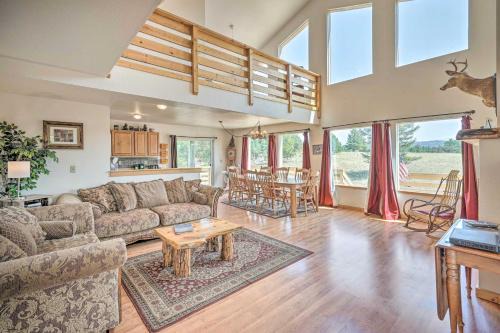 Florissant Casa | 4 Acres and Mtn Views Cabin with Deck in Florissant