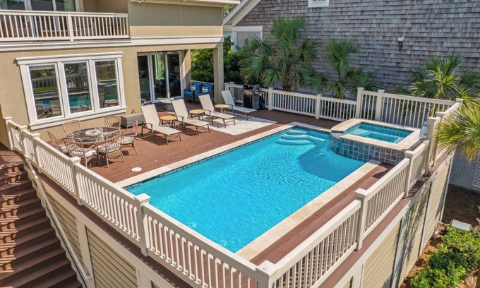 Palmetto Dunes Casa | 4 Barrier Beach Cove: Steps from the Beach with Private Pool, Spa, Elevator & Free Activities!