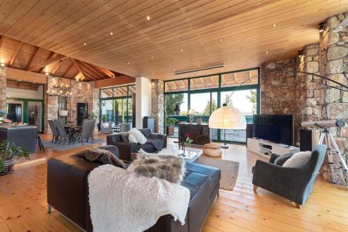 Kamiros Casa | 4 BD Luxurious villa with swimming pool